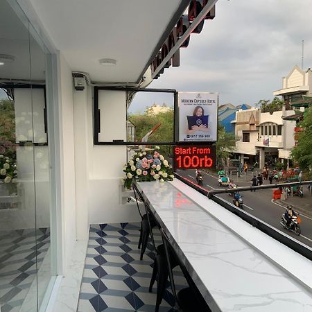 Hotel Rosalyne Sleepbox Malioboro 3 Yogyakarta Exterior foto