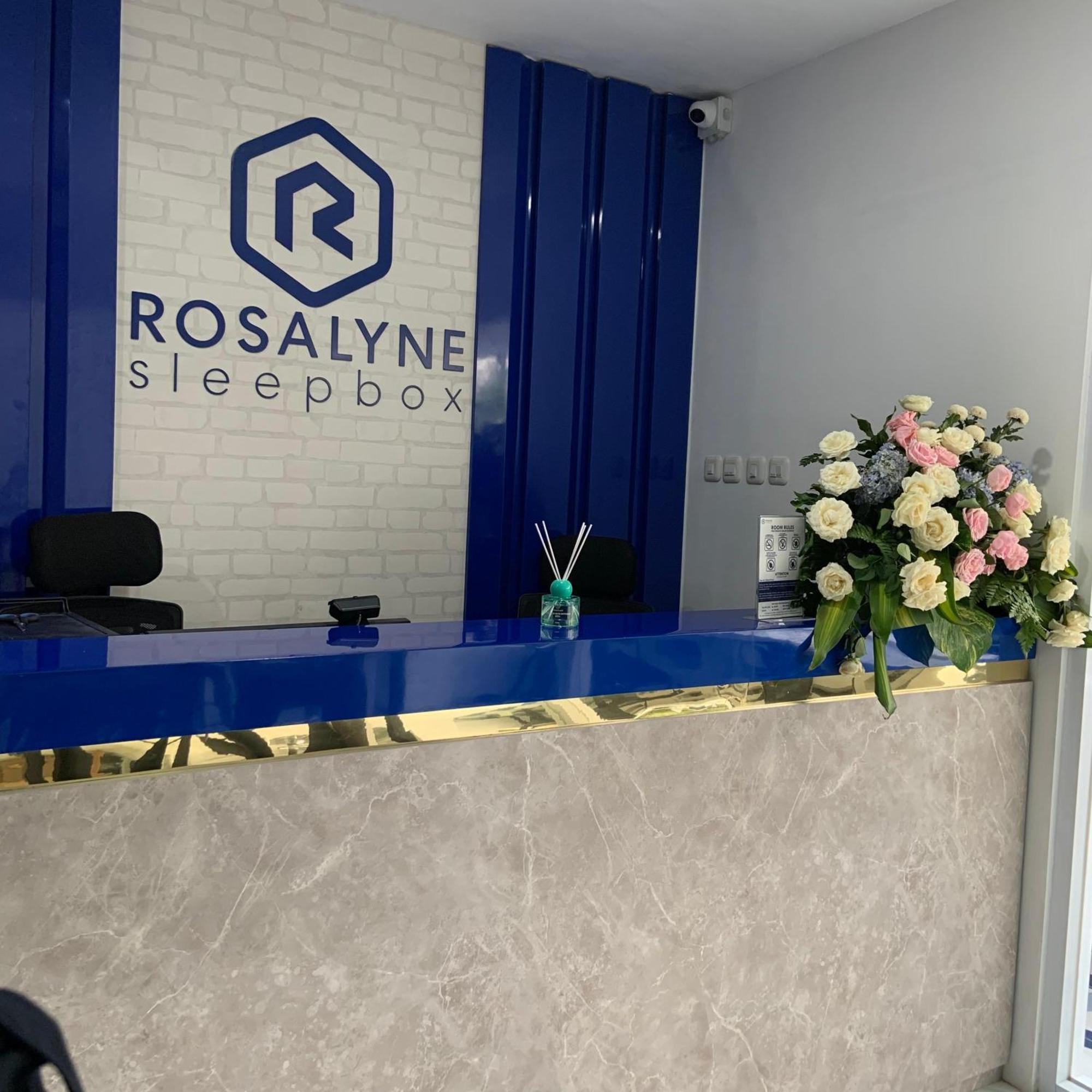 Hotel Rosalyne Sleepbox Malioboro 3 Yogyakarta Exterior foto